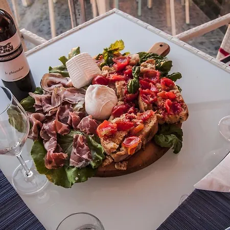 Residenza D'epoca Tamara Кастеллабате