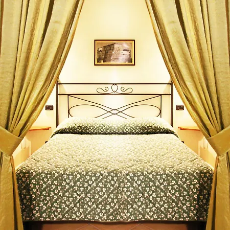 Residenza D'epoca Tamara Aparthotel 4*