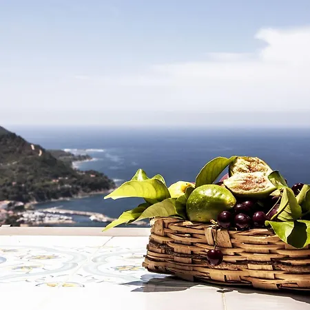 Апарт-отель Residenza D'epoca Tamara Кастеллабате