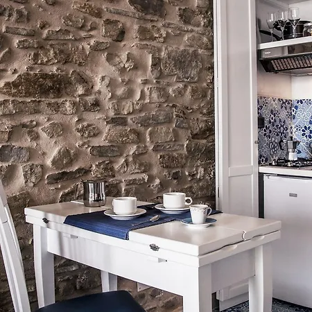 Residenza D'epoca Tamara Кастеллабате