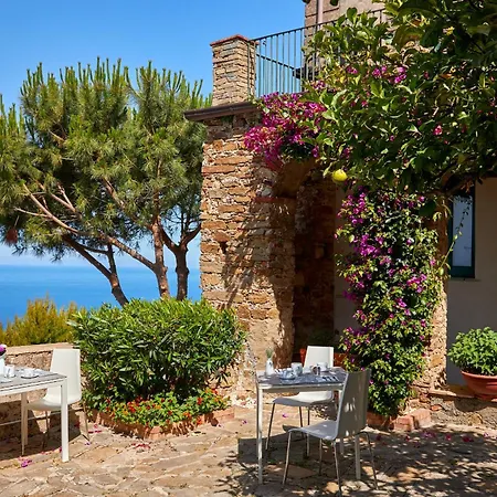 アパートホテル Residenza D'epoca Tamara カステッラバーテ