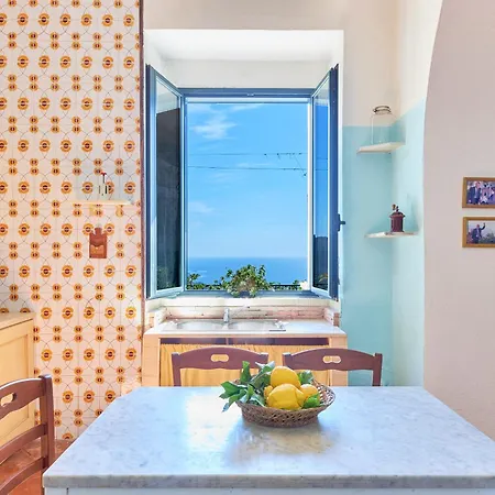 アパートホテル Residenza D'epoca Tamara カステッラバーテ