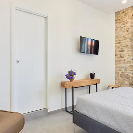 アパートホテル Residenza D'epoca Tamara 3*