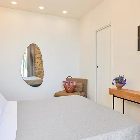 Residenza D'epoca Tamara アパートホテル カステッラバーテ