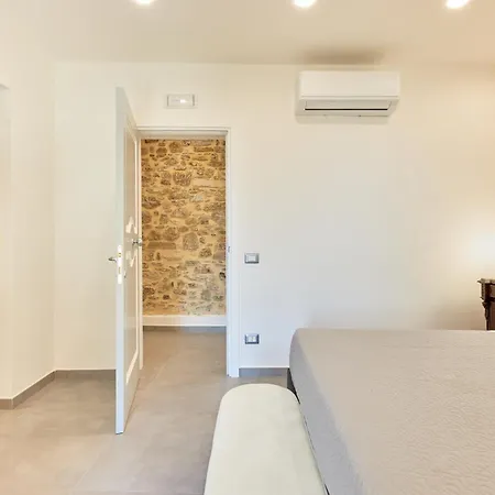Residenza D'epoca Tamara 3* カステッラバーテ