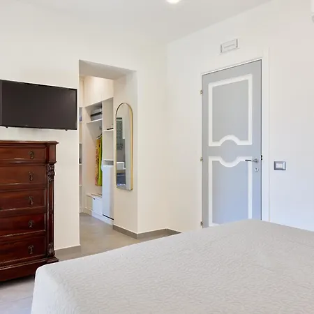 アパートホテル Residenza D'epoca Tamara カステッラバーテ