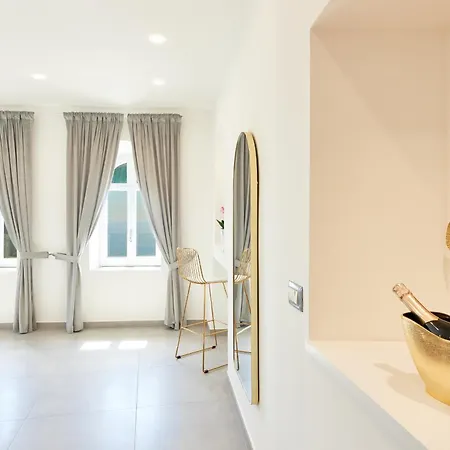 شقة فندقية Residenza D'epoca Tamara كاستيلاباتي